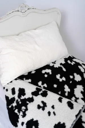 Black & White Cow Print Twin Bed Throw Blanket